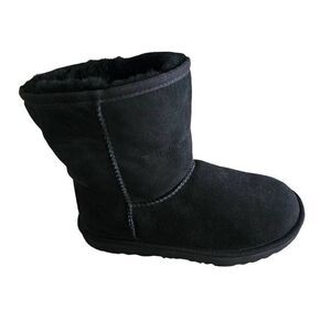 UGG girls Sz 3 one shoe only Right side replacement classic short heritage boots